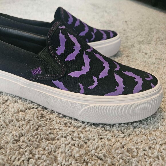 YRU Chill Bat Slip-Ons, Black/Purple PLEASE READ DESCRIPTION - Picture 1 of 4
